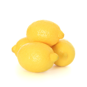 3 Zitronen auf weißem Hintergrund